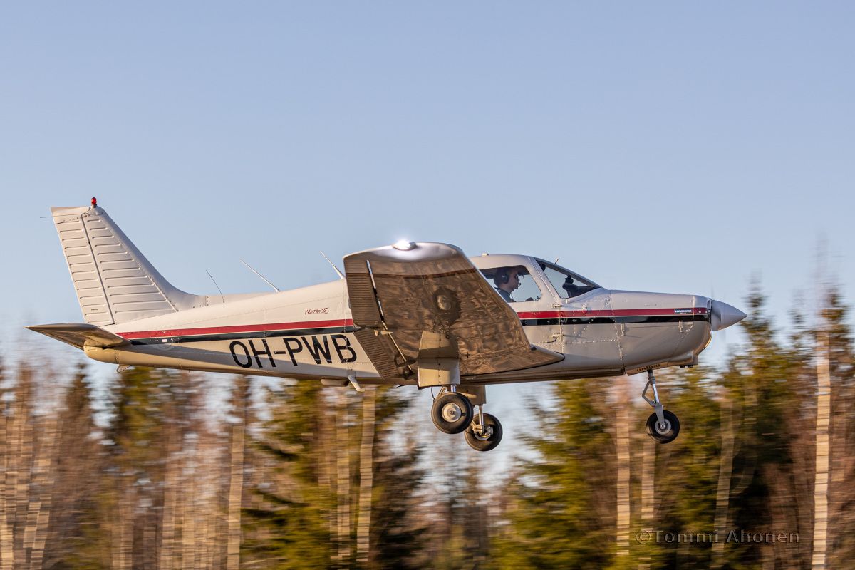 Piper Warrior II, OH-PWB